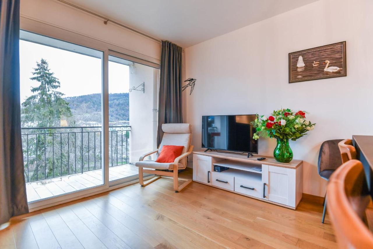 Nice Apartment With Balcony Very Close To The City Center Annecy Ngoại thất bức ảnh