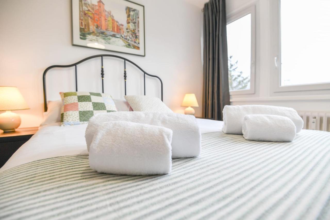 Nice Apartment With Balcony Very Close To The City Center Annecy Ngoại thất bức ảnh